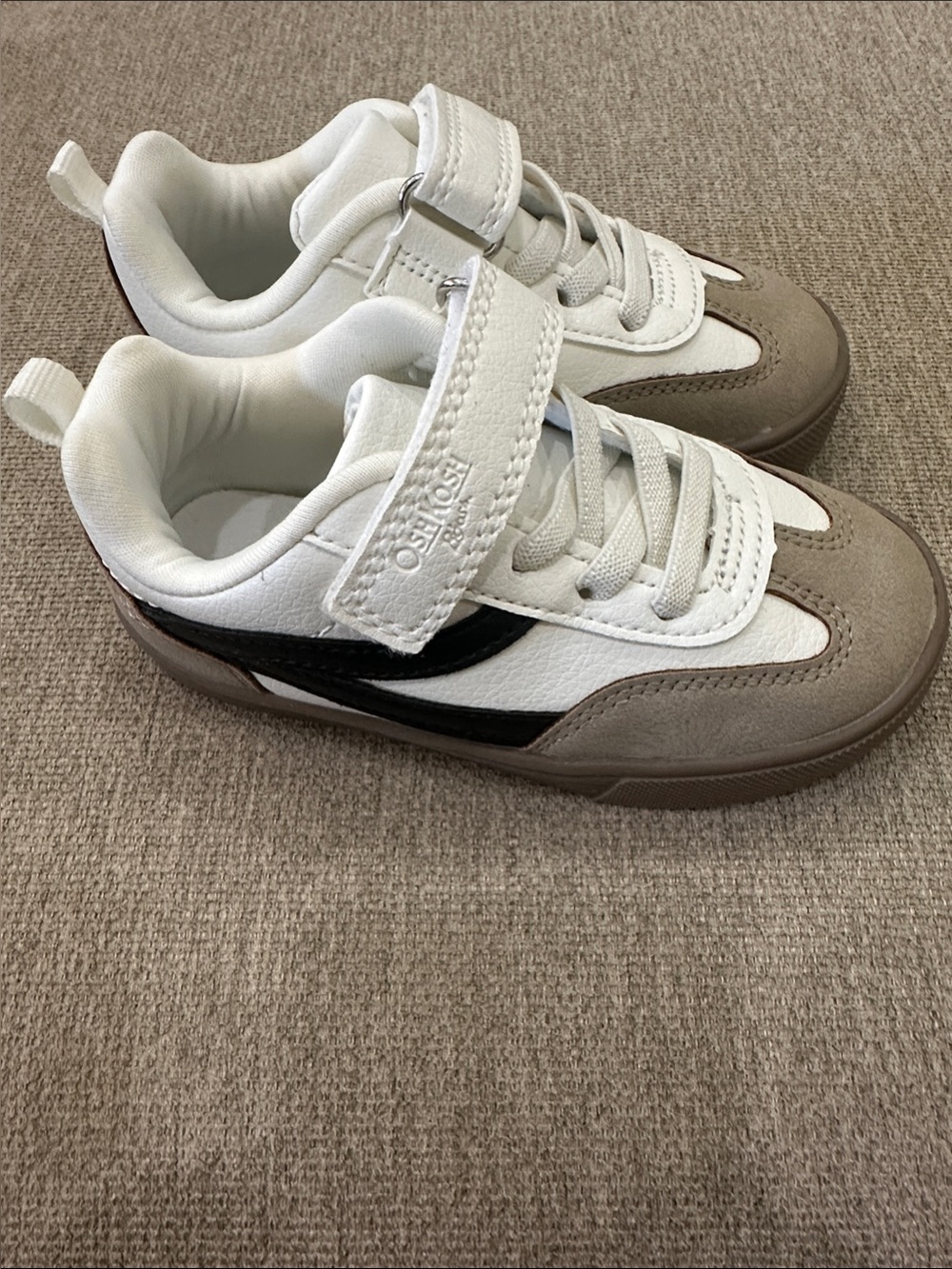 OshKosh B'gosh White Taupe Sneakers with Black Side Accent size 7 M Toddler Size